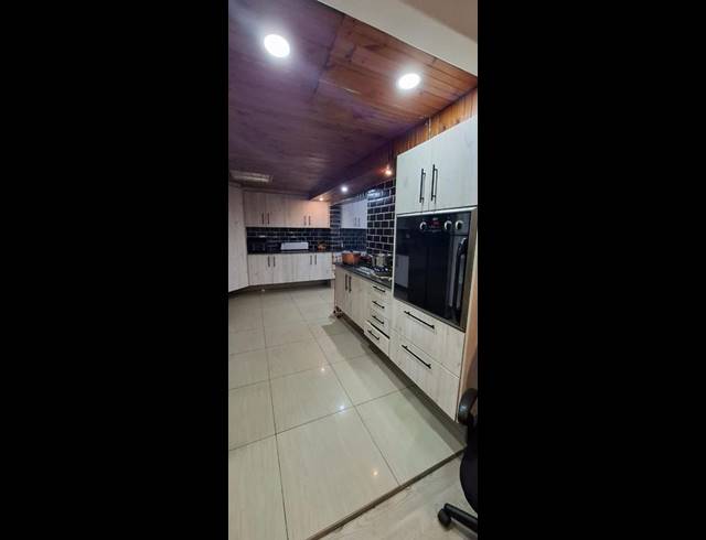 4 BEDROOM PROPERTY TO RENT IN BONTEHEUWEL